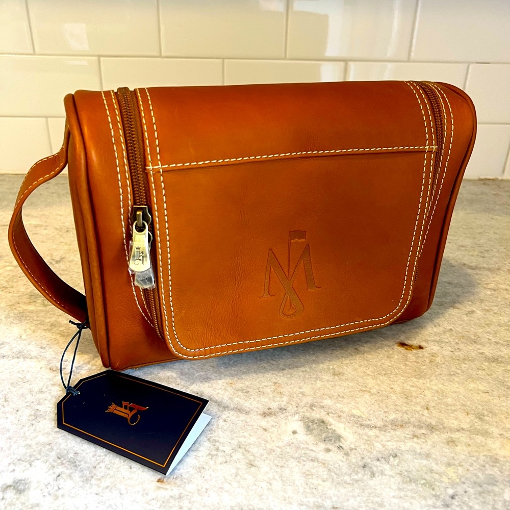 Links and Kings - all leather travel caddy.